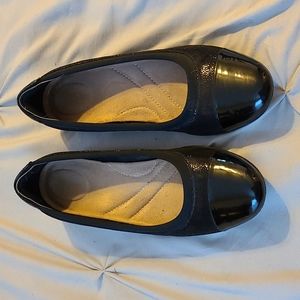 Clarks black flats
